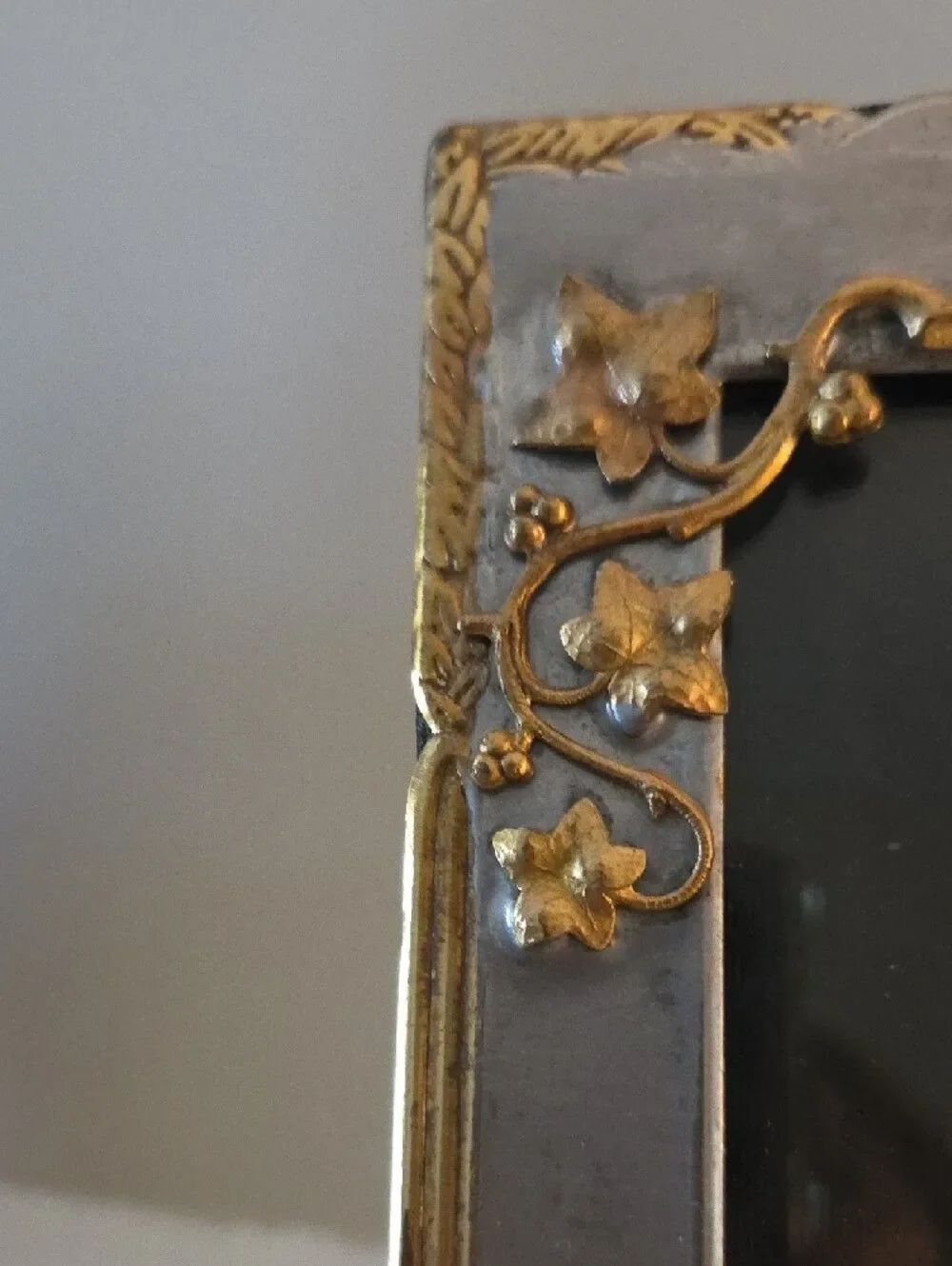 Vintage Rabbit Decorative Photo Frame - Picture 7 of 10